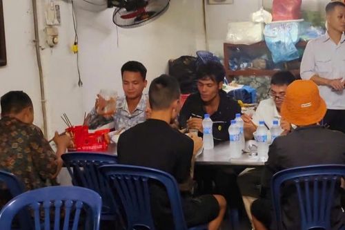 Bến xe Hà Nội hỗ trợ ăn, nghỉ miễn phí cho hành khách nhỡ xe