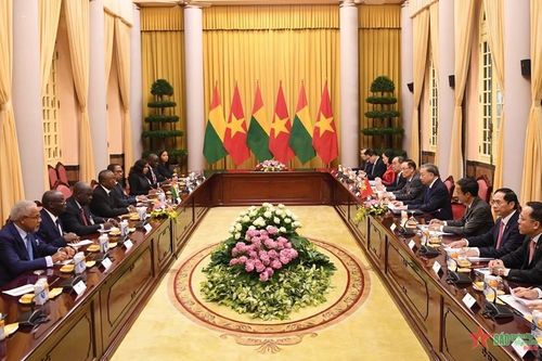 Tổng Bí thư, Chủ tịch nước Tô Lâm chủ trì lễ đón chính thức Tổng thống Guinea-Bissau
