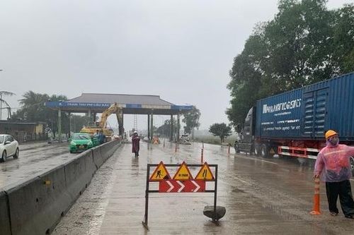 Rút nhân sự tại trạm thu phí, mở barie để đảm bảo an toàn trước bão số 3