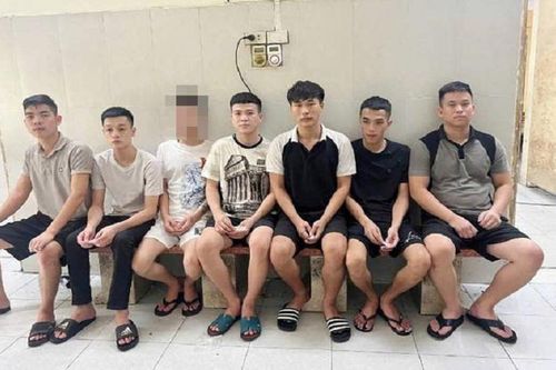 Bắt tạm giam nhóm đối tượng lừa mua bán phần mềm theo dõi, định vị điện thoại tại Hà Nội