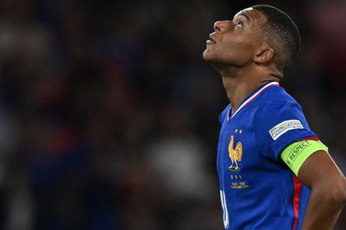 Pháp thua ngược Italy: Thảm họa của Deschamps