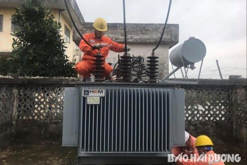 Ứng phó với bão số 3: Đảm bảo cấp điện cho trạm bơm chống úng ở Hải Dương