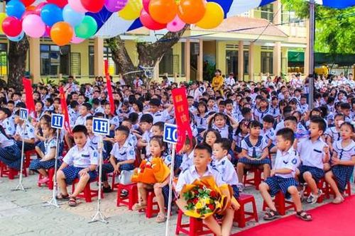 Quảng Ngãi: Bế tắc với tình trạng thiếu giáo viên từ thành phố đến miền núi
