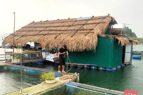 Người dân chủ động gia cố, bảo vệ diện tích nuôi trồng thủy sản trước ảnh hưởng của bão số 3