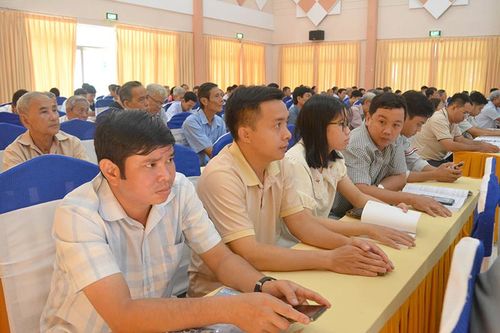 Tăng cường công tác truyền thông và nghiệp vụ cho cán bộ làm công tác giảm nghèo