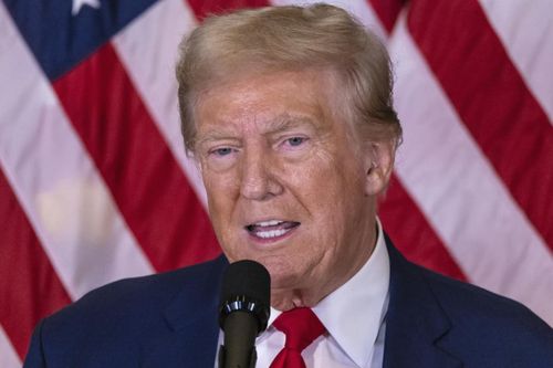 Tòa hoãn tuyên án vụ ông Trump chi tiền bịt miệng diễn viên phim người lớn