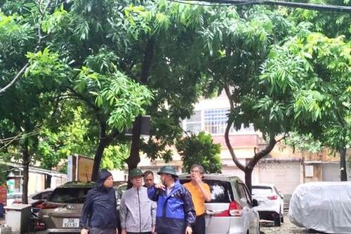 Quận Tây Hồ: Di dời 14 hộ dân tại chung cư P16A phường Thụy Khuê đến nơi an toàn