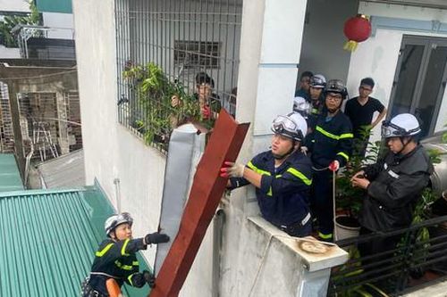 Công an Thủ đô đồng hành cùng nhân dân chống bão