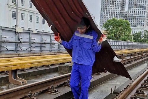 Hà Nội: Kiểm tra đường ray hai tuyến Metro để chạy tàu trở lại