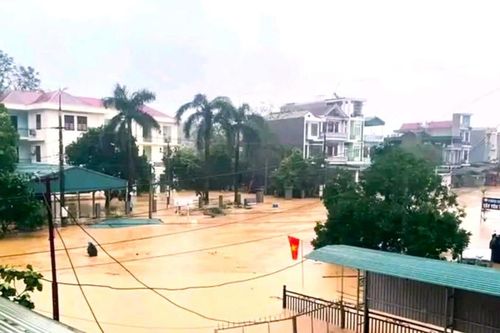 Nhiều khu dân cư ở Sơn Động và Lục Ngạn bị nước lũ cô lập, Bắc Giang ứng phó khẩn cấp