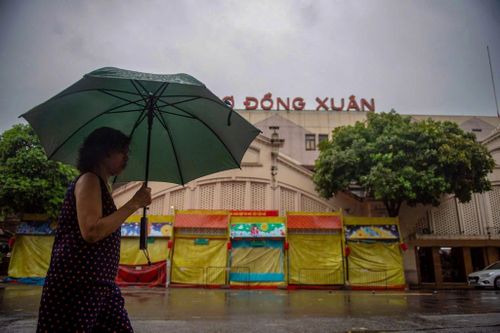 Tại sao trời quang giữa cơn bão?