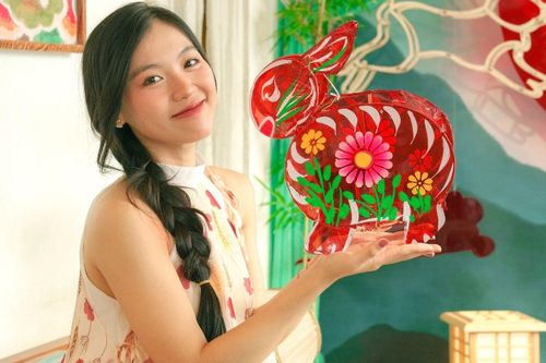 Hóa 'nàng thơ' tại loạt quán cà phê trang trí Trung thu ở TP.HCM