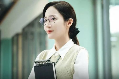 Nhân viên được sếp tặng tiền, cho nghỉ phép 2 tuần khi ly hôn