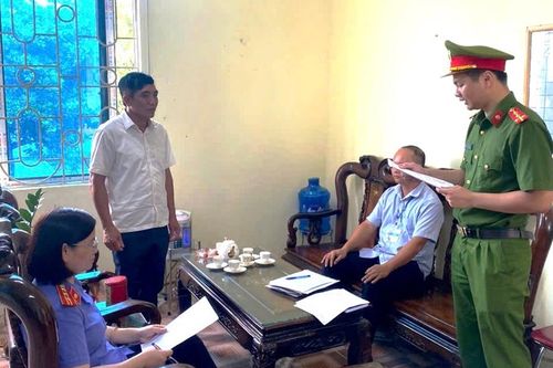 Ninh Bình: bắt giam Bí thư xã trục lợi từ ngân sách Nhà nước