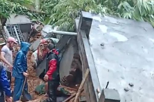 Sập nhà khiến 5 người thương vong ở Hòa Bình