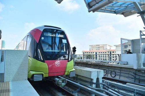 Xe buýt, tàu điện trên cao tại Hà Nội vận hành trở lại từ chiều 8/9