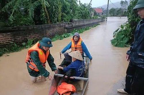 LLVT tỉnh Bắc Giang huy động cán bộ, chiến sĩ, dân quân tự vệ giúp nhân dân sau bão