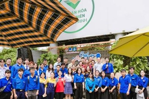 Bản hòa âm thanh xuân từ các chiến sĩ tình nguyện