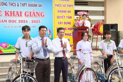 Hơn 17.300 học sinh khó khăn ở Cà Mau được hỗ trợ trong năm học mới