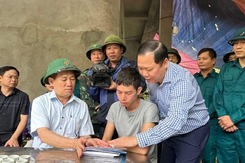 Phó Thủ tướng Hồ Đức Phớc chỉ đạo khẩn trương khắc phục thiệt hại do bão tại Hòa Bình