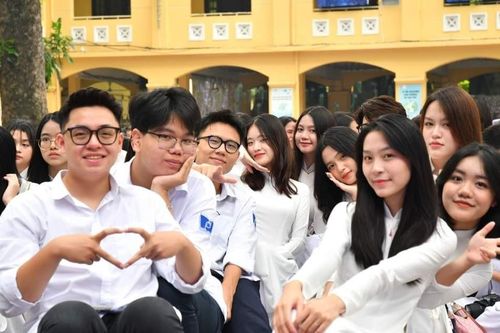 Rèn đạo đức và văn hóa liêm chính từ nhà trường