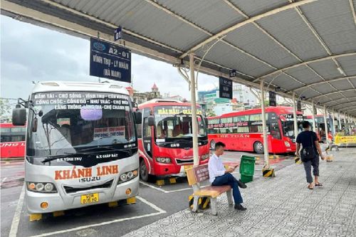 Các bến xe tại Hà Nội hoạt động trở lại