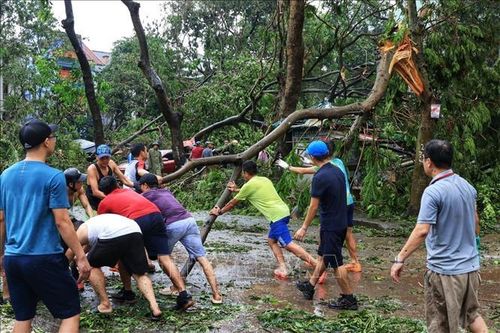 Người dân đoàn kết sớm trở lại nhịp sống thường ngày