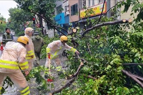 Công an Hà Nội trực xuyên đêm, đảm bảo an toàn cho người dân