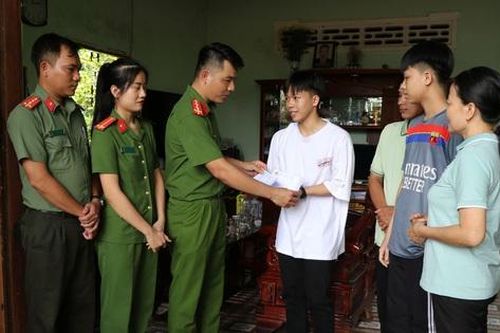 Viết tiếp ước mơ trở thành người chiến sĩ công an nhân dân