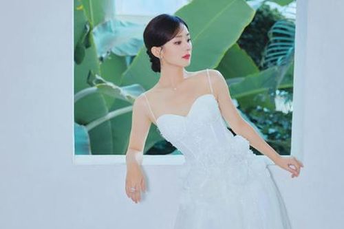 Triệu Lệ Dĩnh làm cô dâu