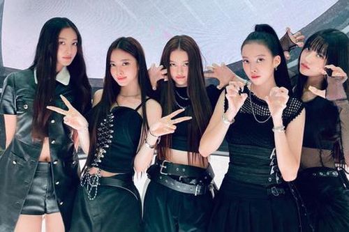 Sân khấu đầu tiên của MEOVV: 'Em gái BLACKPINK' nhạt nhòa, một thành viên gây ấn tượng