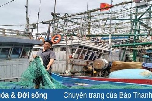 Bão tan, ngư dân Sầm Sơn vẫn không ra khơi