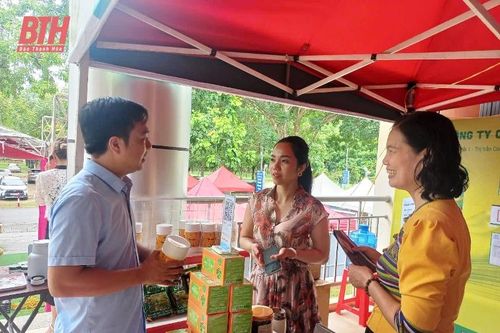 Triển lãm 'TECHFEST đổi mới sáng tạo mở Trường Đại học Hồng Đức'
