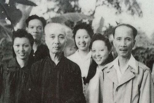 Duyên trời xe, cái que người buộc