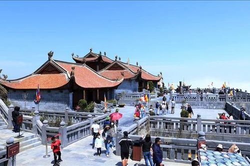 Sa Pa tạm dừng các hoạt động du lịch ngoài trời