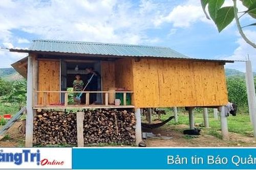 Hộ nghèo theo chuẩn nghèo đa chiều của huyện Đakrông duy trì mức giảm trên 5%/năm