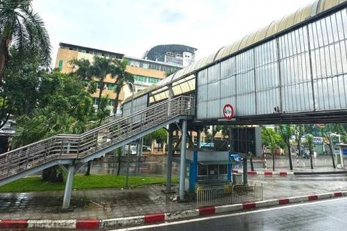 Hà Nội: Đầu tư xây dựng 29 cầu vượt cho người đi bộ