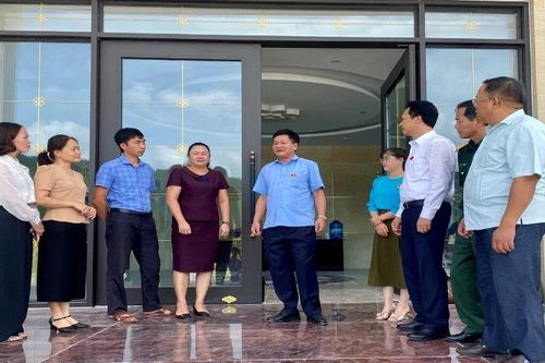 Tránh bức xúc trong Nhân dân