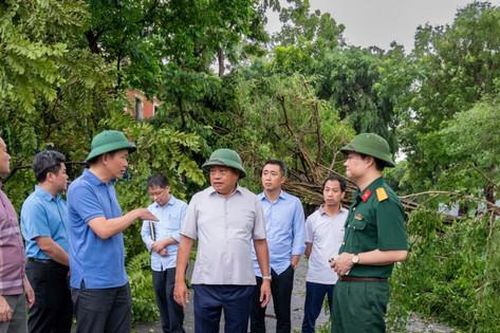 Chủ tịch UBND thành phố Trần Sỹ Thanh: Khôi phục hệ thống giao thông ngay trong ngày 8-9