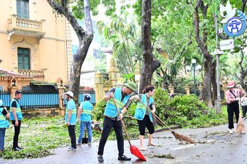 URENCO huy động 100% công nhân dọn vệ sinh môi trường sau bão