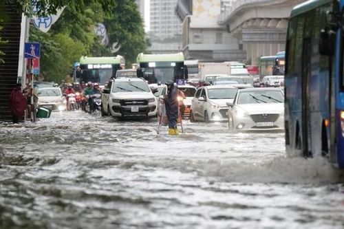Sau bão số 3, Hà Nội đón mưa lớn trở lại, dự báo kéo dài trong mấy ngày?