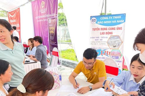 Nhiều đơn hàng, doanh nghiệp tăng tốc tuyển dụng