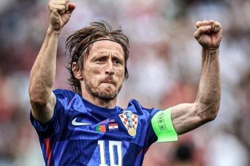 Ngả mũ trước Modric