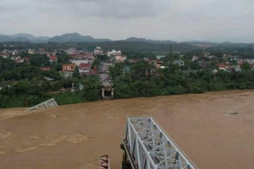 Sập cầu Phong Châu, các phương tiện đi lại thế nào