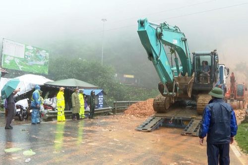 Lai Châu khắc phục sạt lở đất, đá do ảnh hưởng hoàn lưu bão số 3