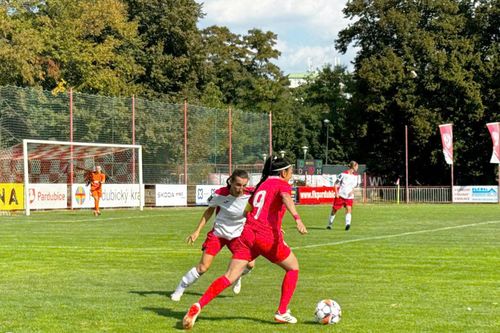 Đội tuyển bóng đá nữ Việt Nam giành chiến thắng trước FK Pardubice (Cộng hòa Séc)