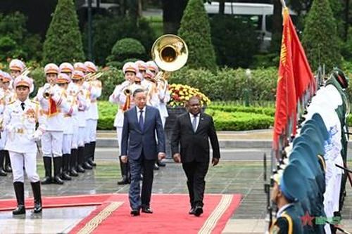 Tổng Bí thư, Chủ tịch nước Tô Lâm chủ trì Lễ đón chính thức Tổng thống Mozambique