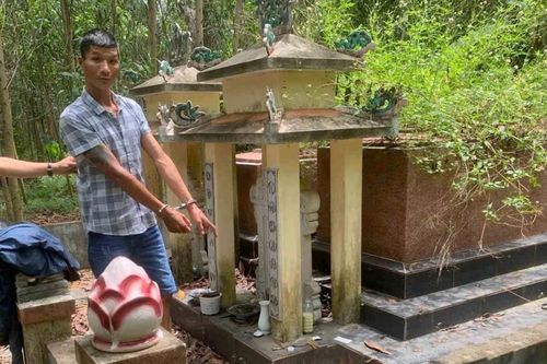 Vào nghĩa địa… lên tiên