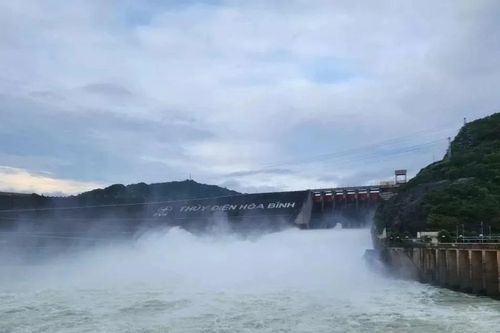 Kiểm soát xả lũ: Đảm bảo an toàn cho vùng hạ du