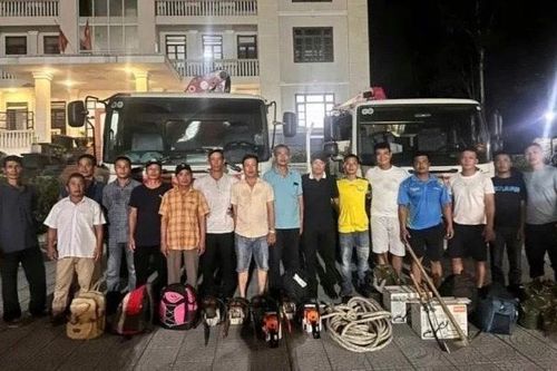 Người dân miền Trung ra Bắc hỗ trợ khắc phục hậu quả bão số 3